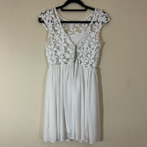 Gorgeous floral lace/knit chiffon dress - Picture 2 of 6
